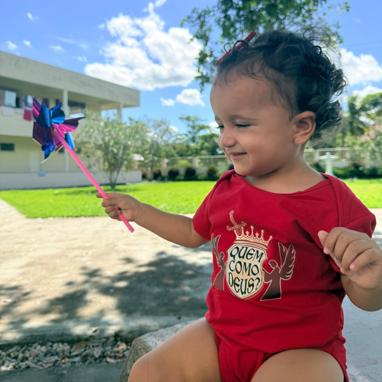Camisa Quem Como Deus Vermelha Infantil